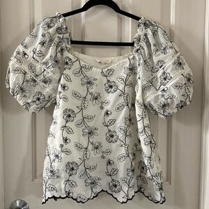 SOLITARE - embroidered puff sleeve blouse
